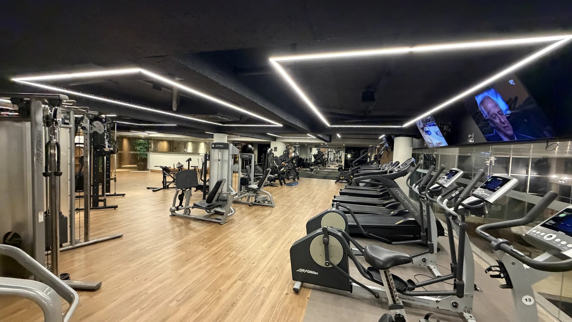 Academia espaçosa do condomínio Cennario, Vila da Serra