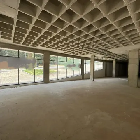 Loja de 1141m² para alugar no Ventura Vale do Sereno - foto 2