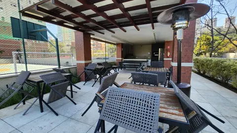 METRÓPOLE - foto 1