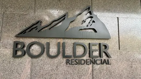 BOULDER