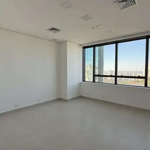 Sala Comercial à venda no Icon Vila da Serra - foto 1