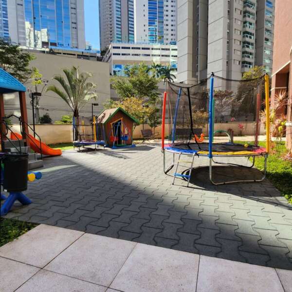 Play ground Metrópole Vila da Serra Nova Lima