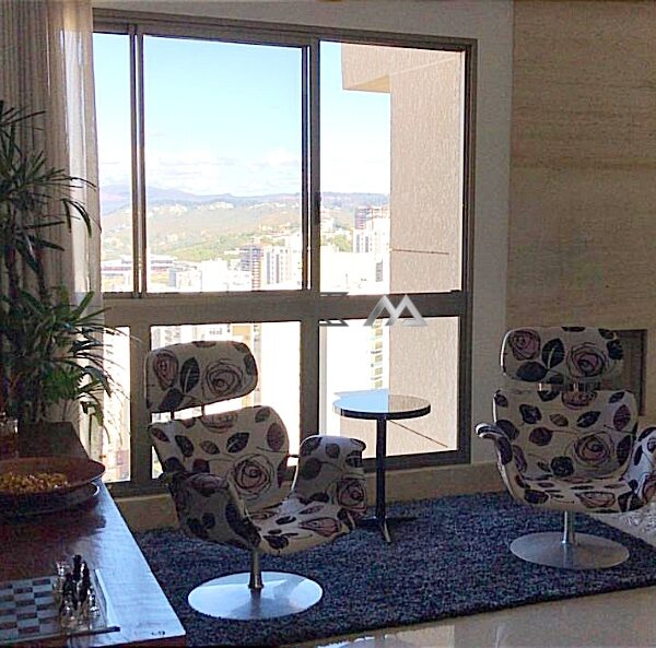 Vista da sala Apartamento Mobiliado de 4 Quartos, com 4 vagas, para aluguel por R$25.000,00 no Edifício Le Grand Atlas, Alameda Oscar Niemeyer 1374, Vila da Serra, Nova Lima - MG