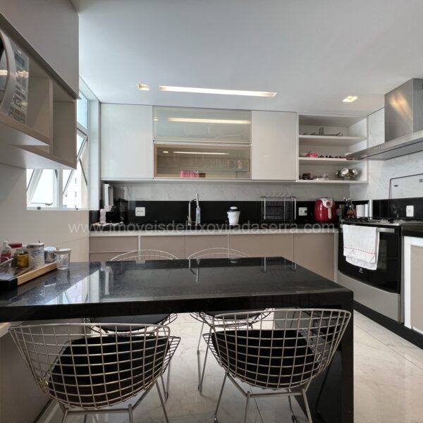 Cozinha com móveis Apartamento de 4 Quartos, com 3 vagas, para venda por R2.900.000,00, no Condomínio Alameda, Vila da Serra, Nova Lima - MG