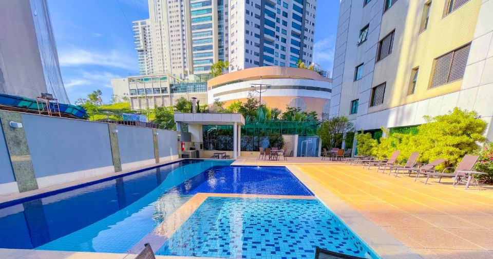 Piscina Apartamento de 4 Quartos, com 4 vagas livres, à venda por R$4.000.000,00 no Edifício Residencial Pucon Vila da Serra, Nova Lima - MG