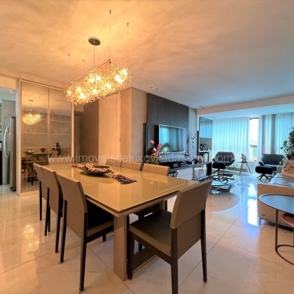 Sala para 2 ambientes Apartamento de 4 Quartos, com 3 vagas, para venda por R2.900.000,00, no Condomínio Alameda, Vila da Serra, Nova Lima - MG