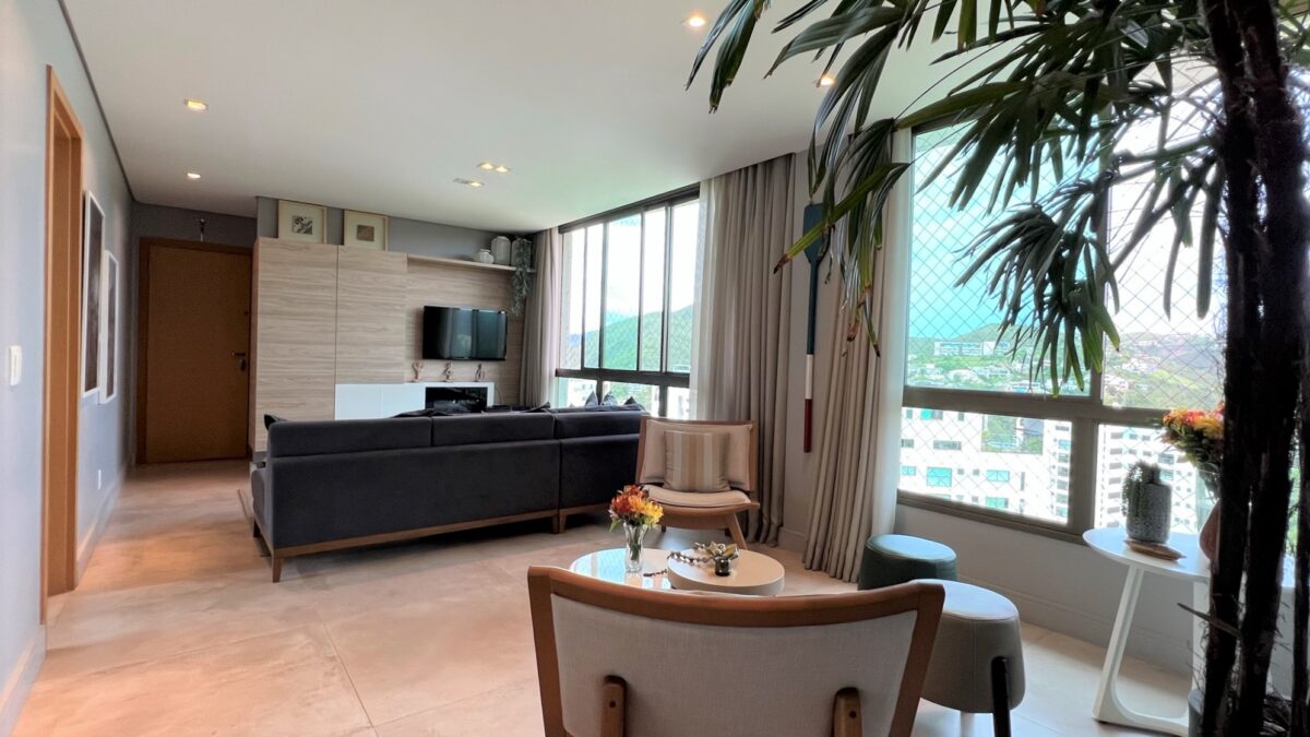 Sala com vista Apartamento de 3 quartos com 2 vagas à venda por R$1.450.000,00 no Vila Grimm, Vale dos Cristais, Nova Lima - MG
