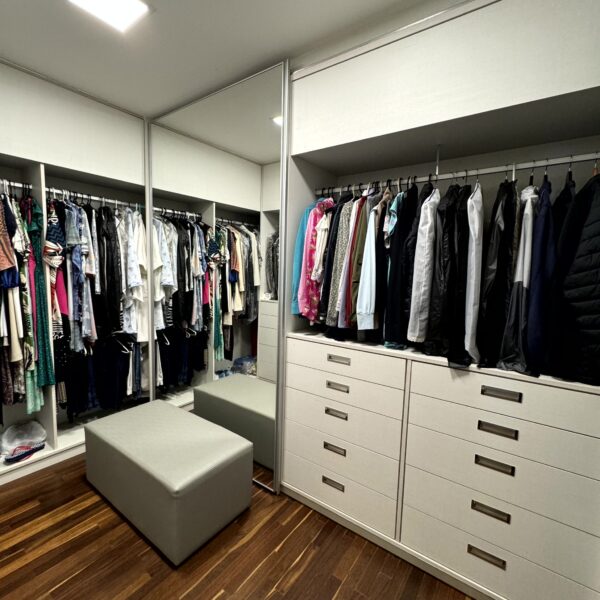 Closet Apartamento 4 Quartos Vale do Sereno Terra