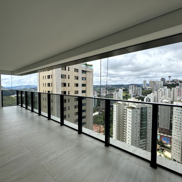 Varanda Apartamento de 4 quartos à venda por 3.950.000,00 no Duo Vila da Serra