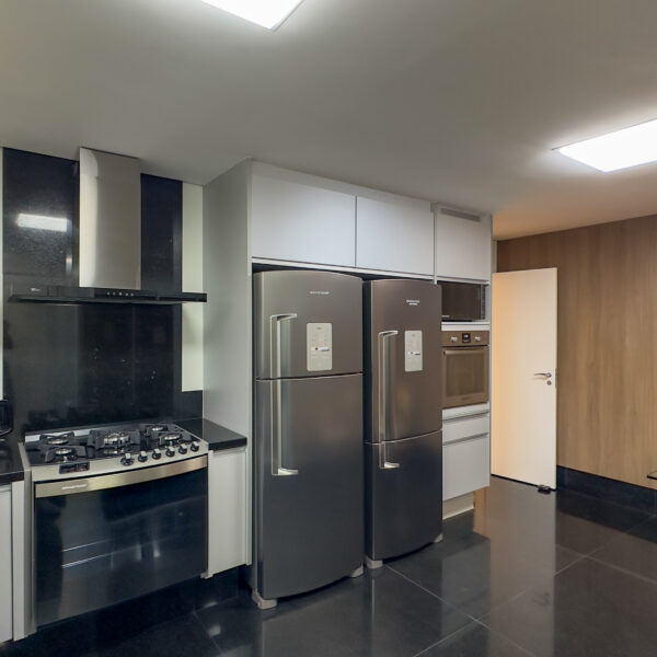 Apartamento mobiliado à venda por R$6.700.000,00 no Green Garden Vila da Serra (50)