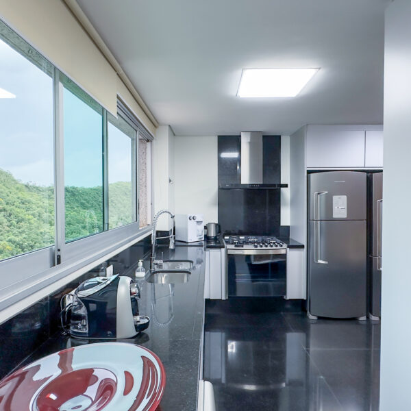 Apartamento mobiliado à venda por R$6.700.000,00 no Green Garden Vila da Serra (52)