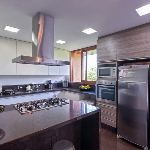 Cozinha ampla Casa à venda condomínio Mirante da Mata, por R$6.900 (33)