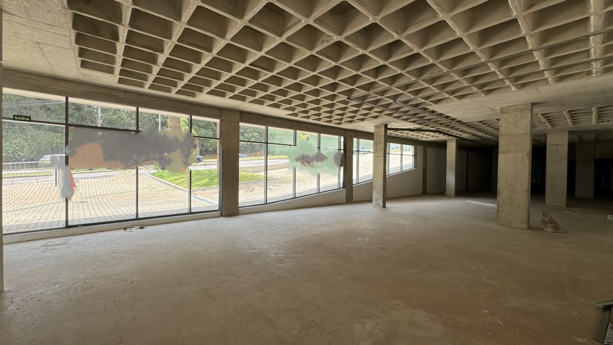 Loja generosa Loja de 1141m² para alugar por R$79.000,00 no Ventura Vale do Sereno