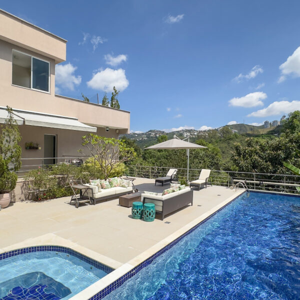 Piscina Casa à venda Residencial Nascentes Vale dos Cristais