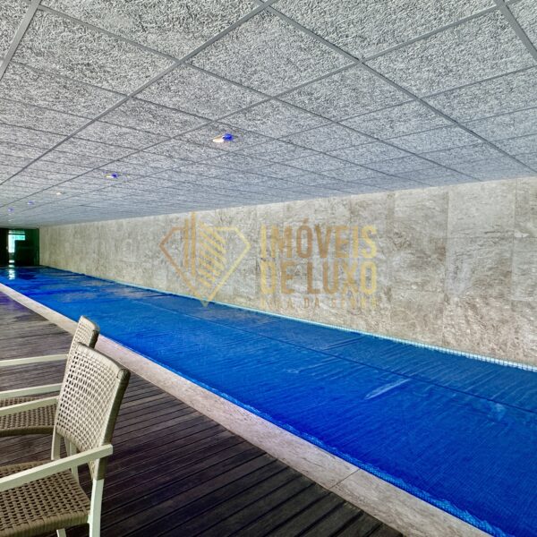 Piscina Apartamento para alugaPiscina coberta aquecida com raia Apartamento 4 quartos para alugar na Alameda Oscar Niemeyer Vila da Serrar na Alameda Oscar Niemeyer Vila da Serra Don Cielo