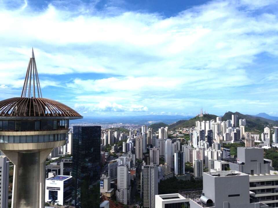 Comprar apartamento no Vila da Serra