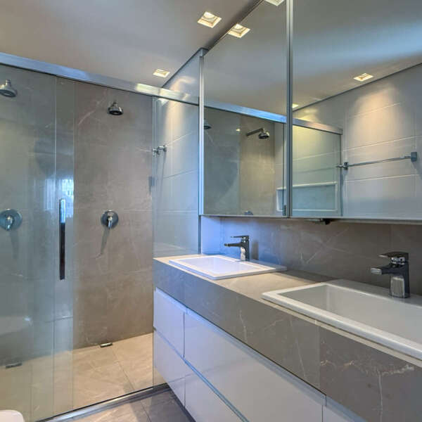 Banheiro Apartamento à venda no Vilaró Vale do Sereno