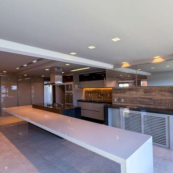 Cozinha aberta Apartamento à venda no Vilaró Vale do Sereno