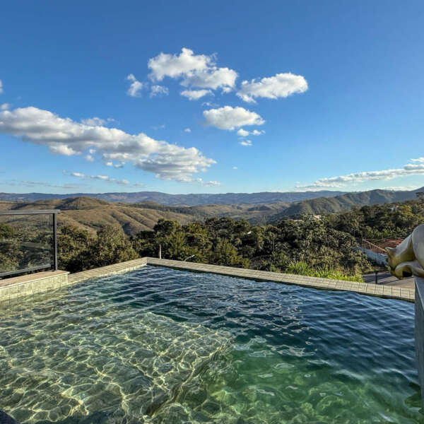 Piscina com vista Casa à venda no Condomínio Mirante da Mata Nova Lima