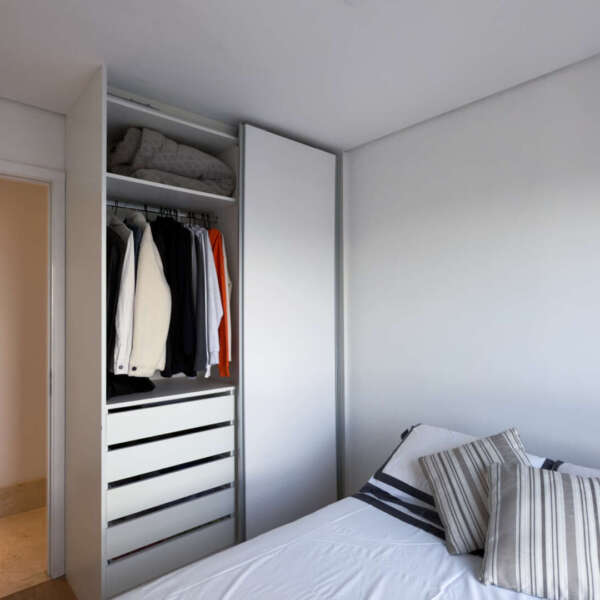 Quarto com armários Cobertura à venda no Vila da Serra Edifício Noveau