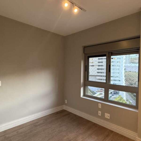 Semi suíte decorada Apartamento de 04 Quartos à venda no Kadosh Vale do Sereno