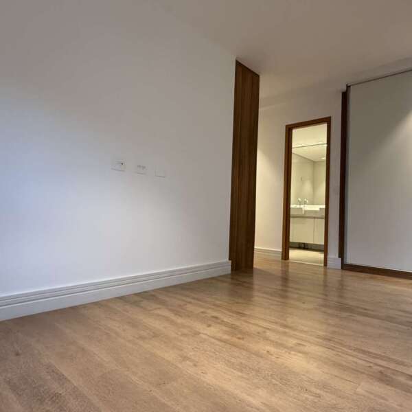 Suíte grande Apartamento de 04 Quartos à venda no Kadosh Vale do Sereno