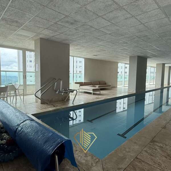 Piscina coberta aquecida Apartamento de 510m² à venda no Green Garden Vila da Serra
