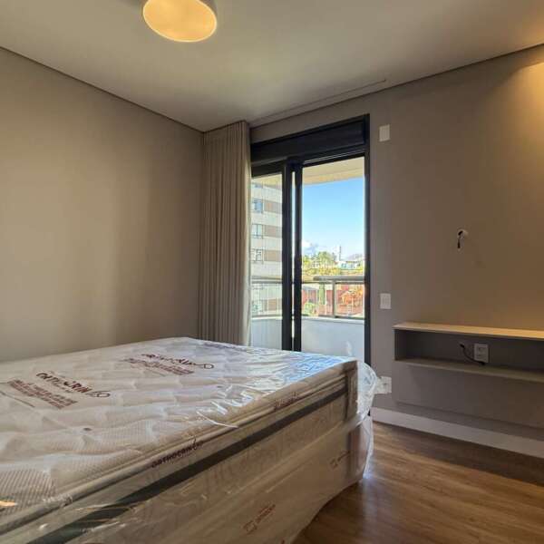 Suíte com varanda Apartamento de 3 Quartos Mobiliado para Alugar no Luar Vale do Sereno