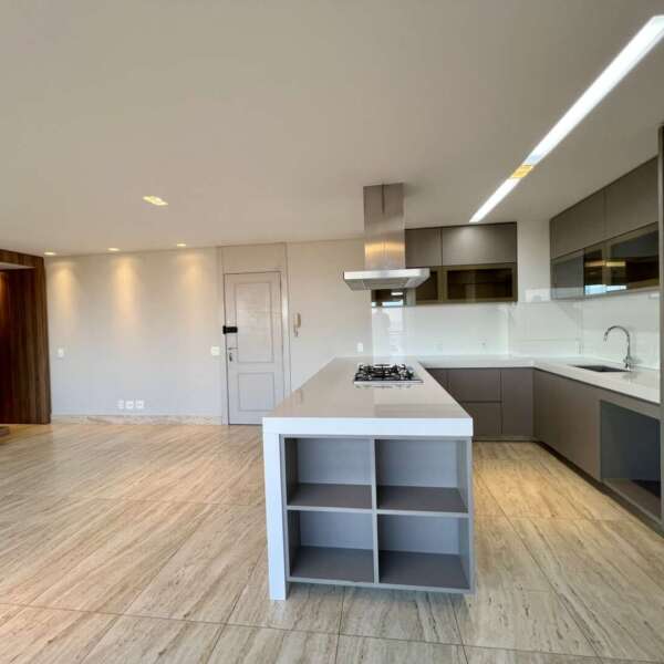 Cozinha com armários planejados Apartamento 2 Quartos para alugar no Edifício Inovatto Vila da Serra Nova Lima