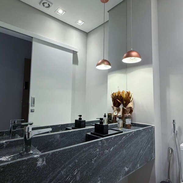 Lavabo Apartamento mobiliado à venda no Luar Vale do Sereno Nova Lima