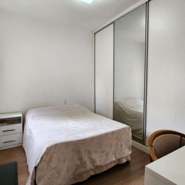 Quarto Apartamento 2 Quartos com 2 vagas à