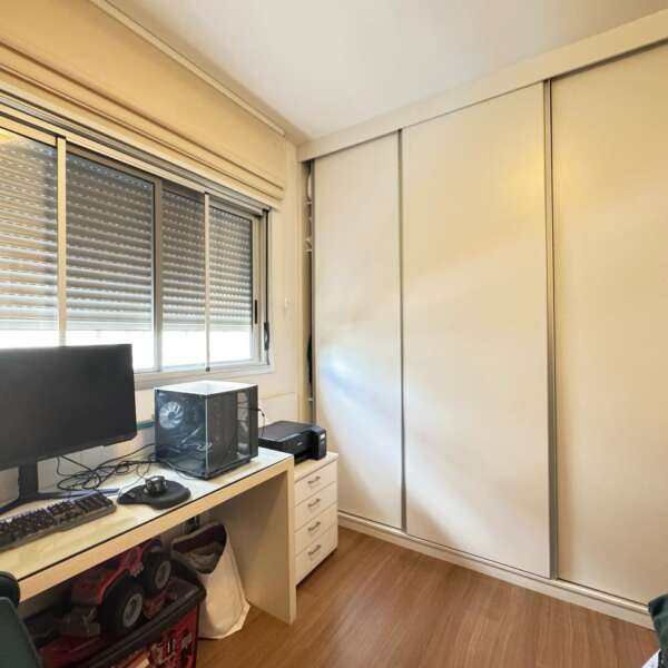 Quarto Apartamento de 3 Quartos à venda no Metrópole Vila da Serra