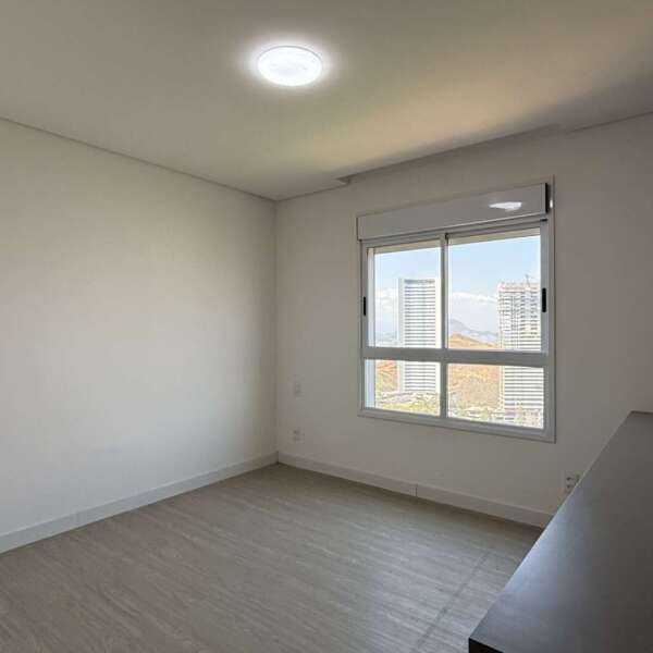 Quarto Apartamento de 3 suítes para alugar no Prime House Vila da Serra