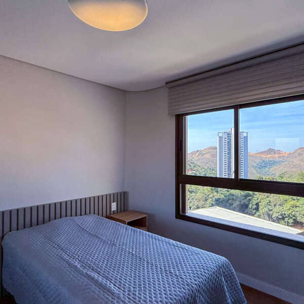 Quarto com vista Apartamento mobiliado à venda no Luar Vale do Sereno Nova Lima