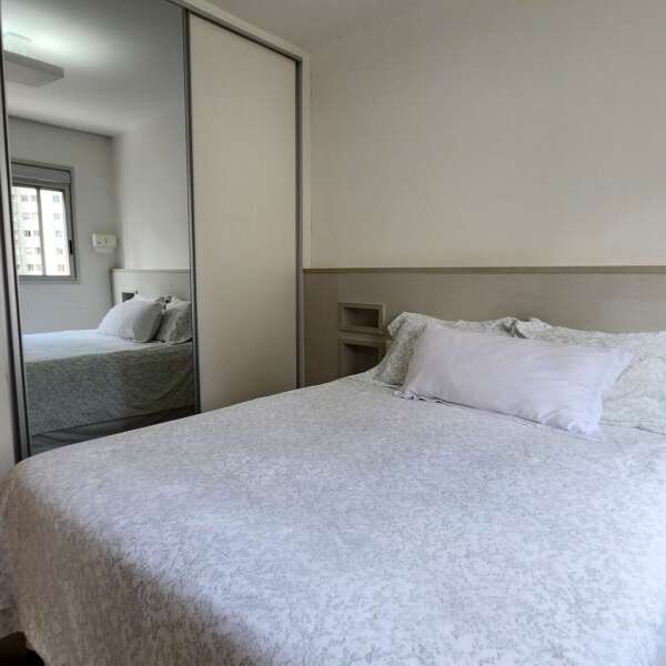 Suíte Apartamento 2 Quartos com 2 vagas à