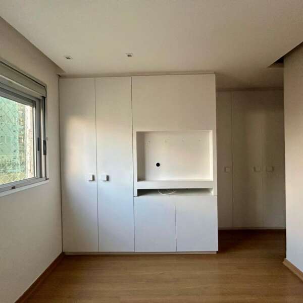 Suíte apartamento de 3 quartos à venda no Condomínio Cennario Vila da Serra