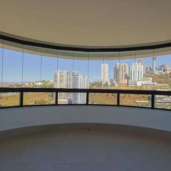 Varanda Apartamento Duplex 4 suítes para alugar no Edifício Miró Vale do Sereno
