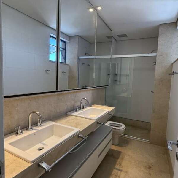 Banheiro Loft à venda no Vila da Serra Edifício Mont Blanc