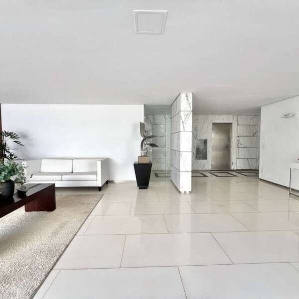 Hall Apartamento 3 quartos à venda na Oscar Niemeyer Vila da Serra