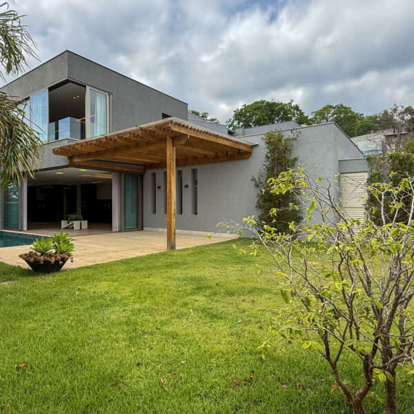 Jardim Casa à venda no condomínio Quintas do Sol, Nova Lima