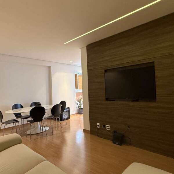 Sala de tv Apartamento de 2 quartos à venda no The Falls Vila da Serra
