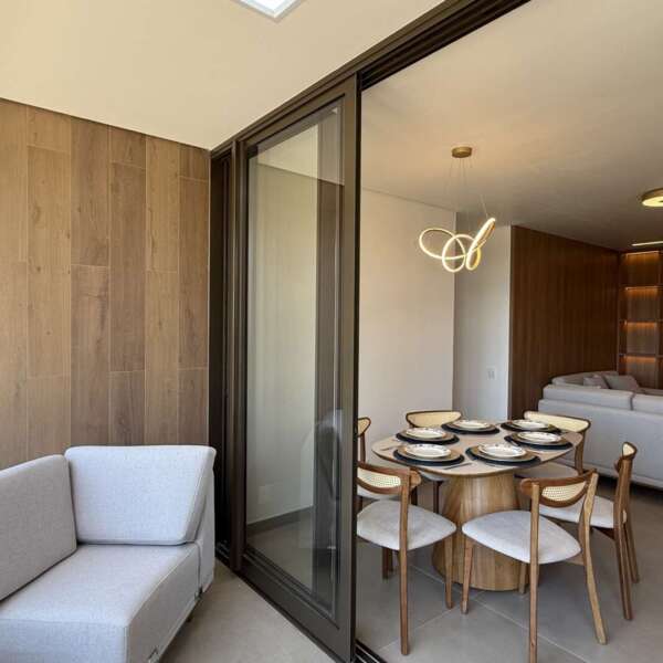 Varanda Apartamento mobiliado de 3 Quartos para Alugar no Luar Vale do Sereno