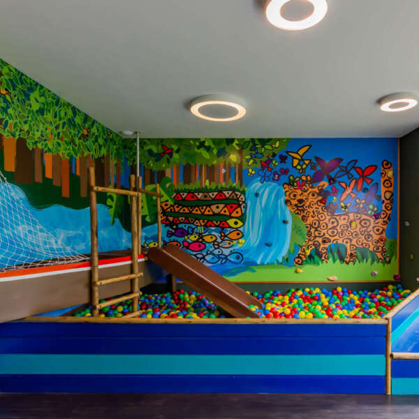 ESPAÇO KIDS Apartamento de 4 quartos, à venda, no Green Tower Tennis Residence, Vila da Serra