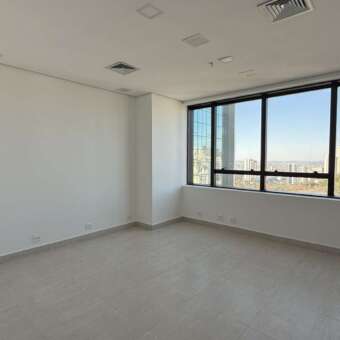 Janela - Sala Comercial à venda no Icon Vila da Serra