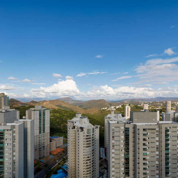 VISTA Apartamento de 4 quartos, à venda, no Green Tower Tennis Residence, Vila da Serra