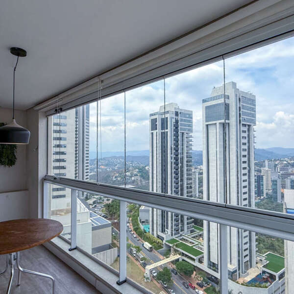 Varanda Apartamento de 3 Quartos para alugar no Cinecitta Vila da Serra