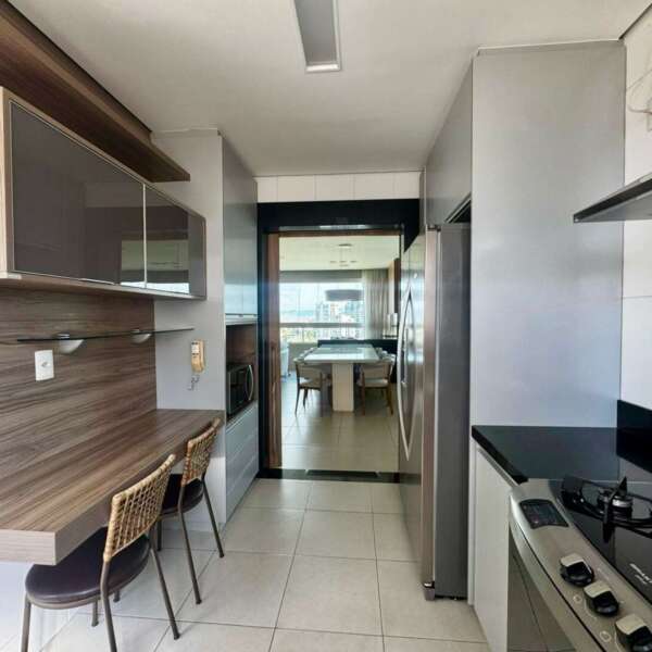 Cozinha ampla Apartamento mobiliado 3 quartos para alugar no Vila da Serra