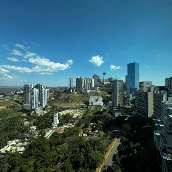 Vista Apartamento mobiliado 3 quartos para alugar no Vila da Serra