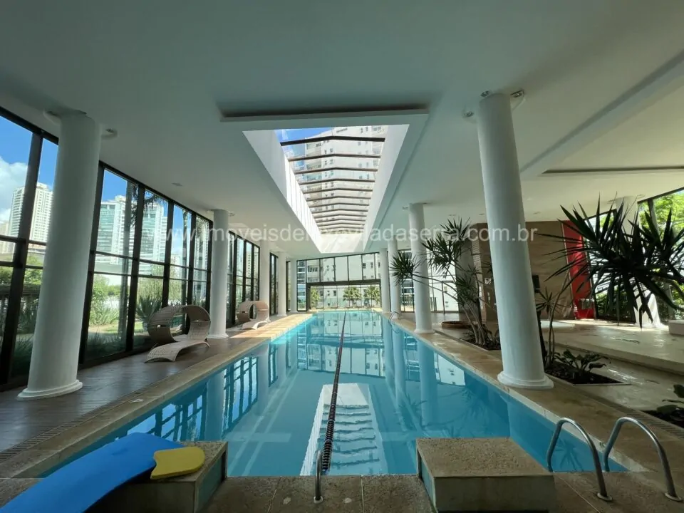 Piscina aquecida e coberta com raia Apartamento de 4 Quartos, com 3 vagas, para venda por R2.850.000,00, no Condomínio Alameda, Vila da Serra, Nova Lima